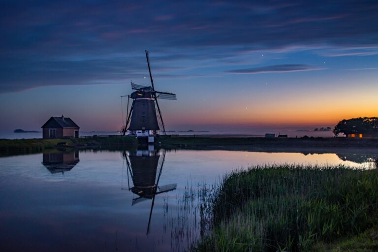 2-windmill-3882040_1920