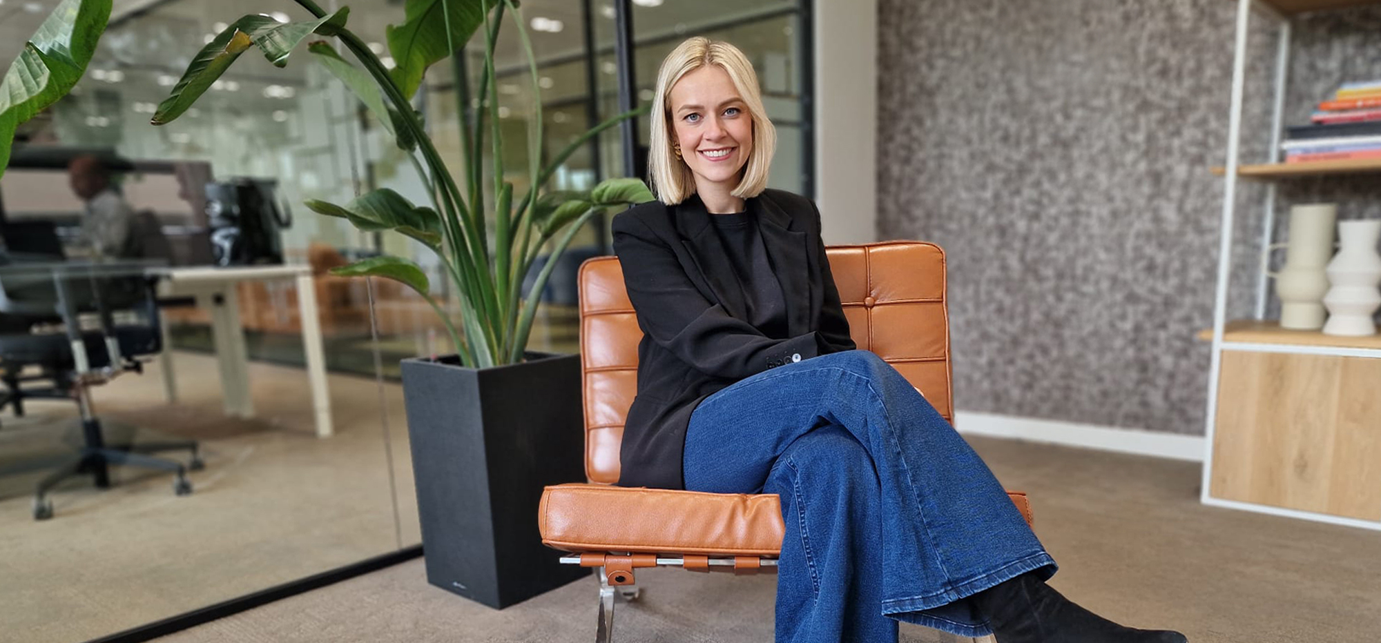 Jurato bedrijfsjuristen- medewerker aan het woord – Desiree de Waal Jurato bedrijfsjuristen- medewerker aan het woord - Desiree de Waal